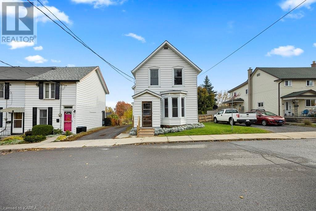 337 SYDENHAM Street