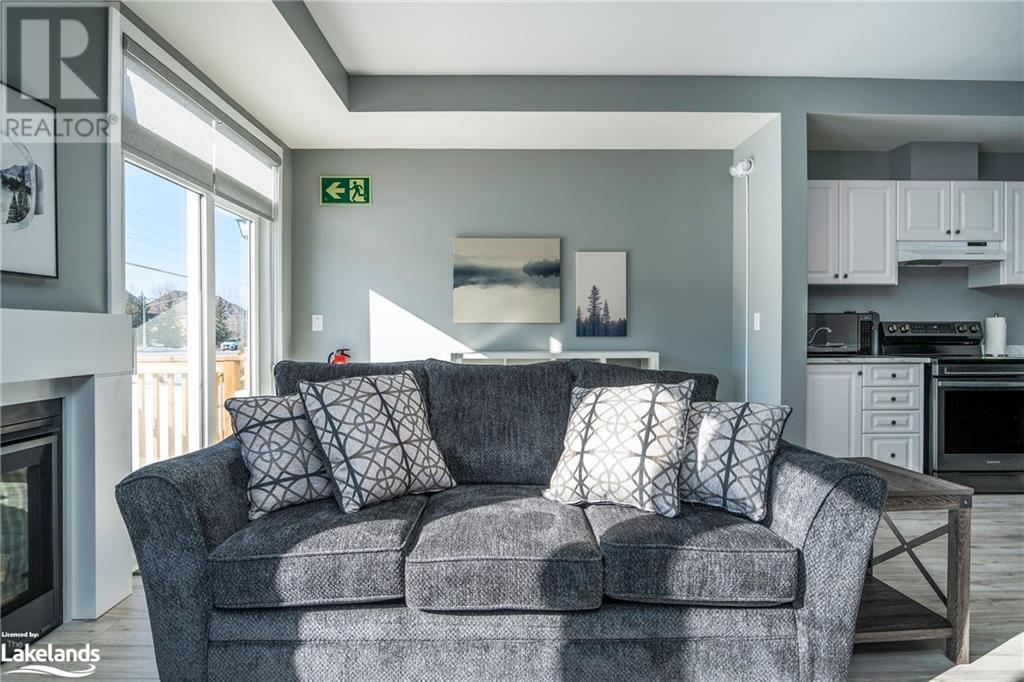 218 CROSSWINDS Boulevard Unit# 15