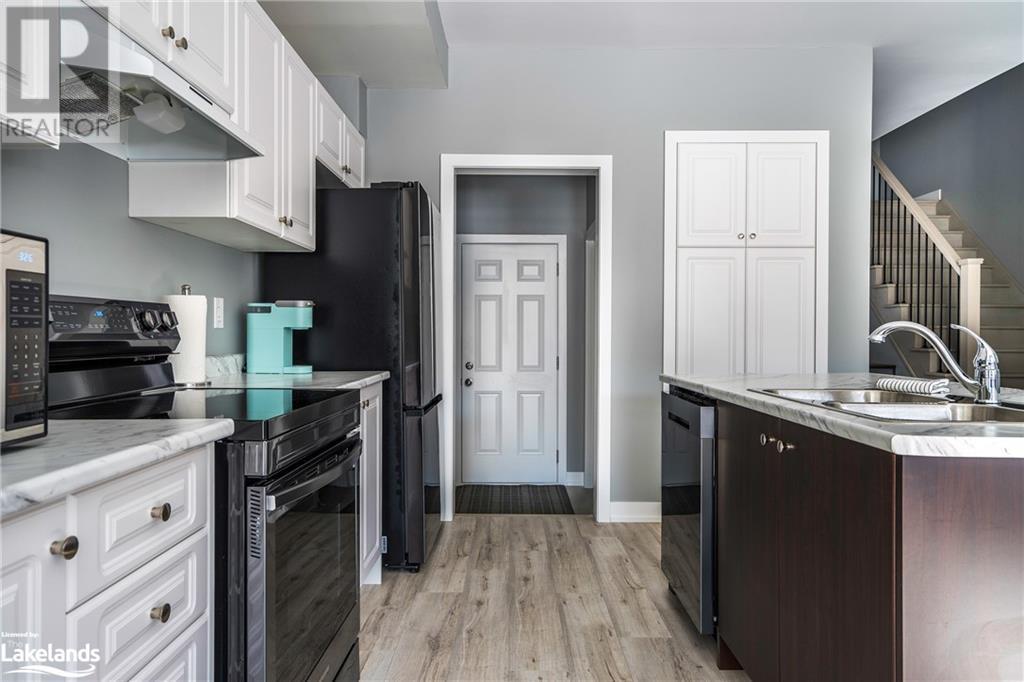 218 CROSSWINDS Boulevard Unit# 15
