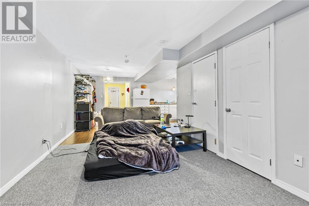 513 GRANDTRUNK Avenue