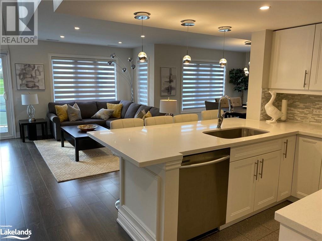120 FAIRWAY Court Unit# 220