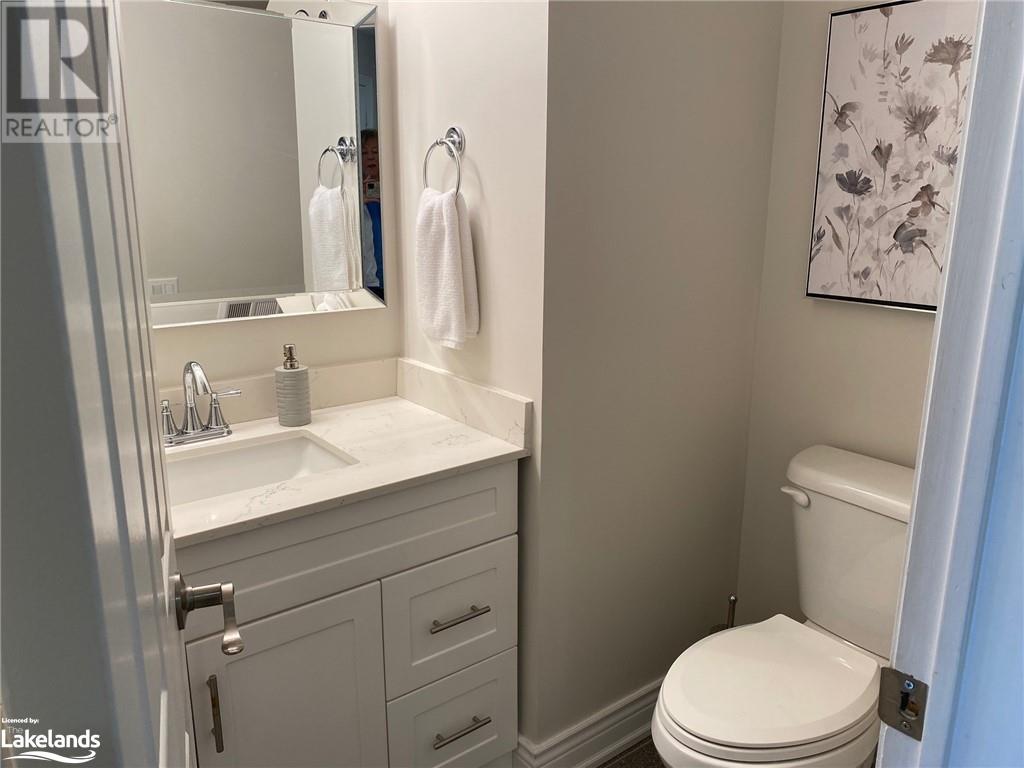 120 FAIRWAY Court Unit# 220