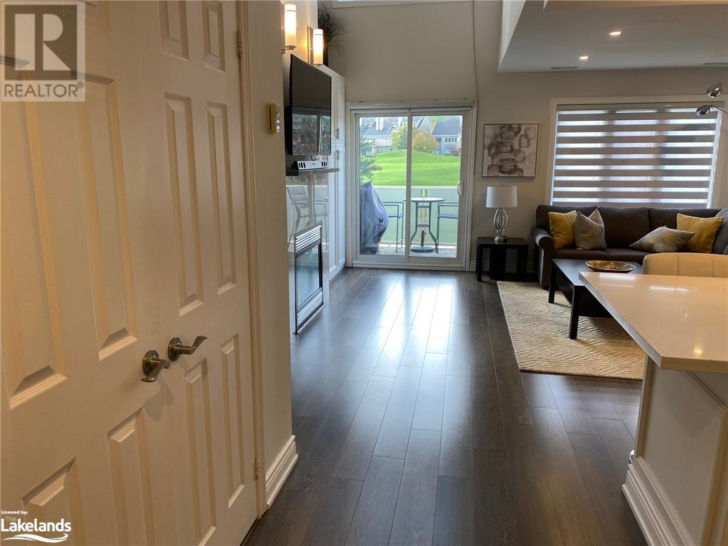 120 FAIRWAY Court Unit# 220
