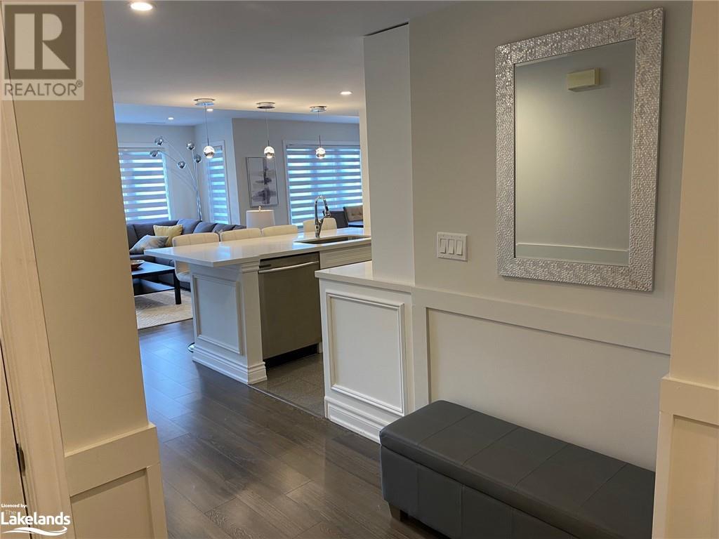 120 FAIRWAY Court Unit# 220