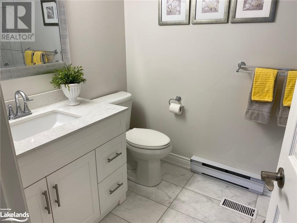 120 FAIRWAY Court Unit# 220