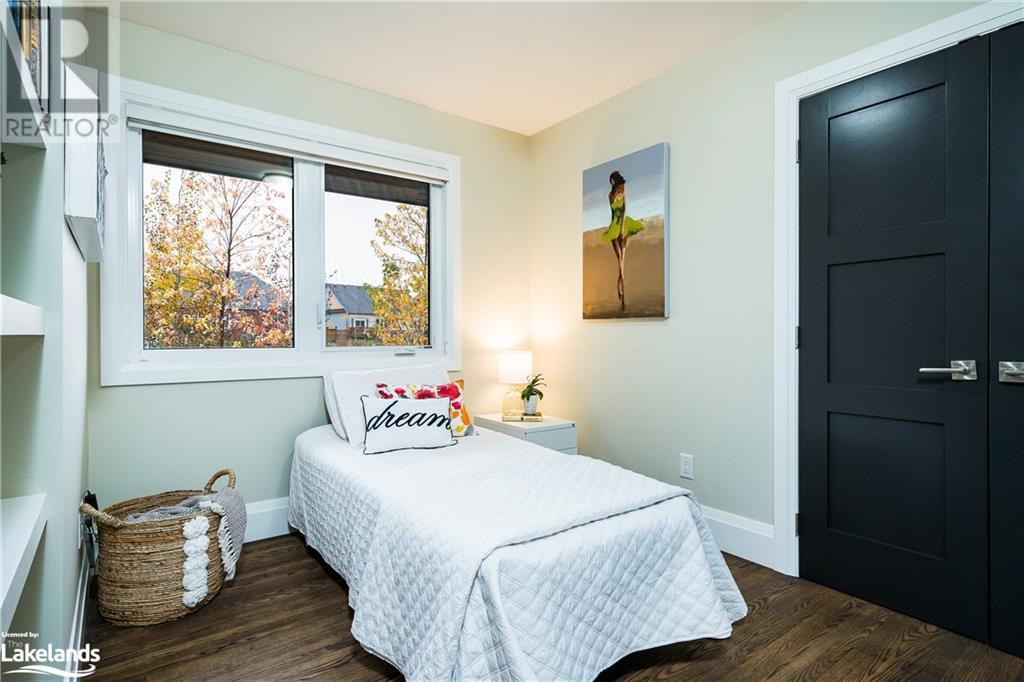 21 GOLFVIEW Drive
