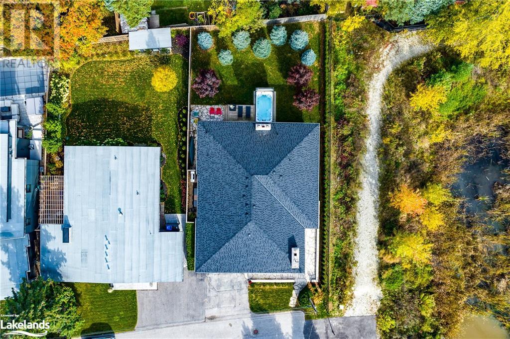 21 GOLFVIEW Drive