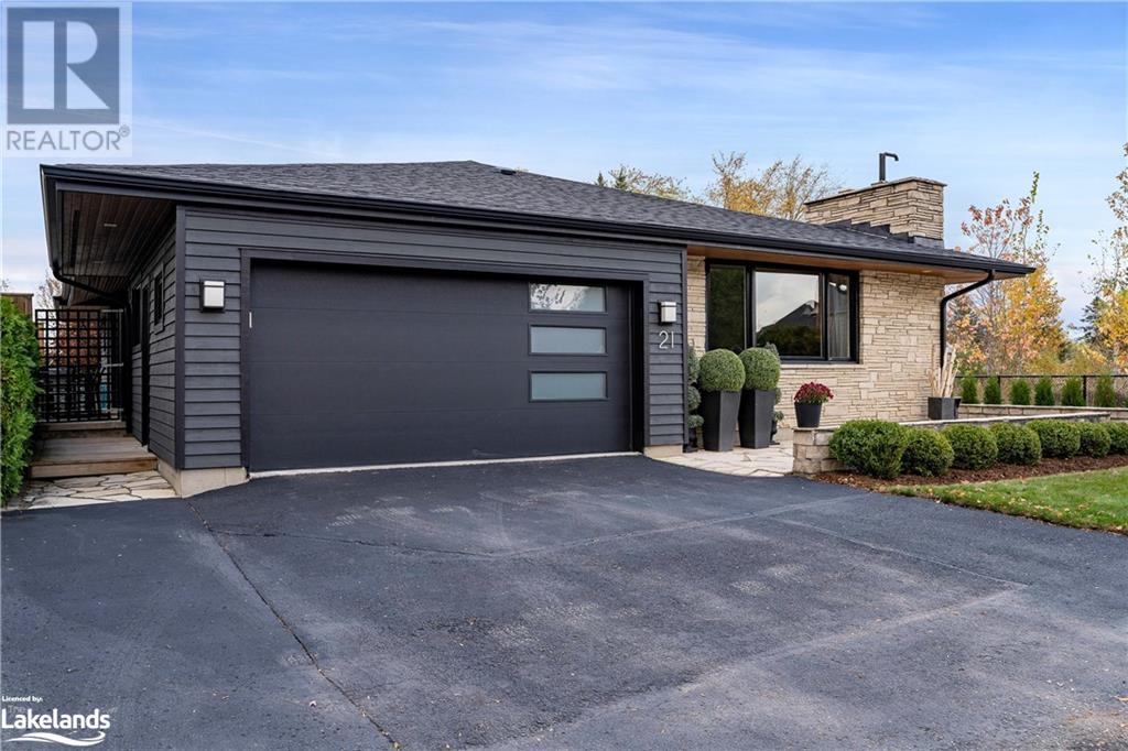 21 GOLFVIEW Drive