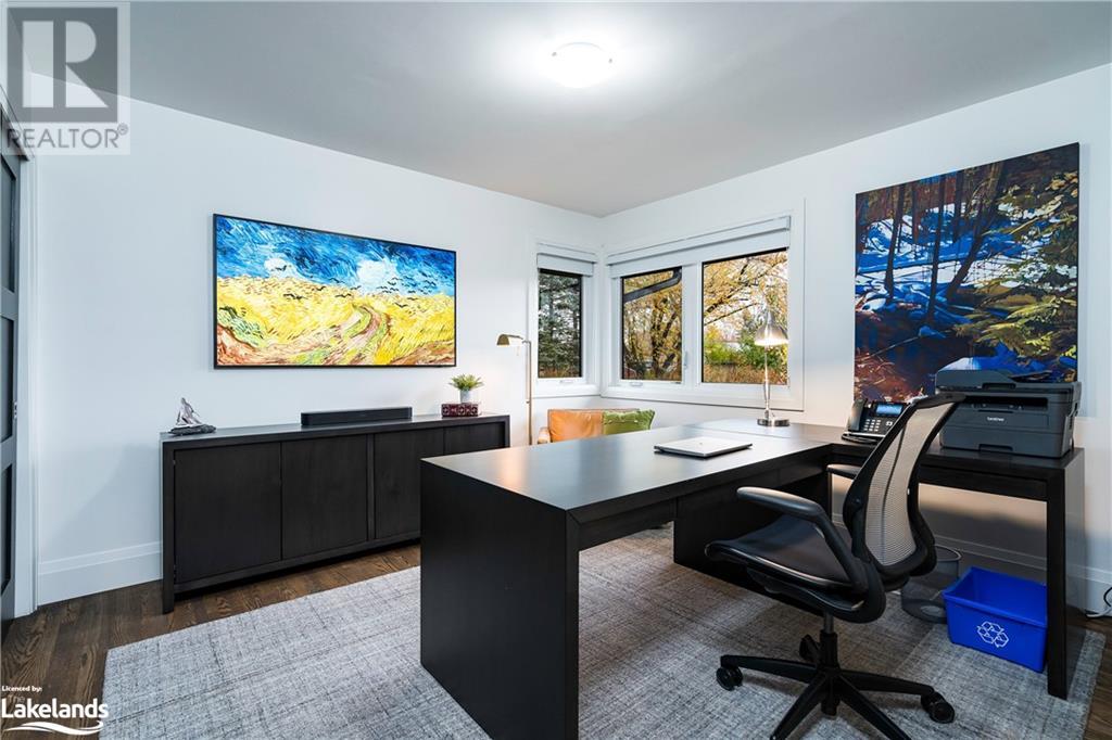 21 GOLFVIEW Drive