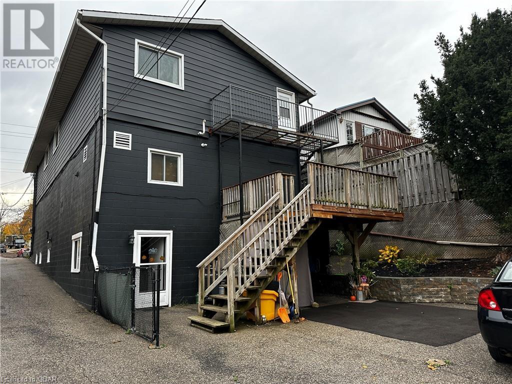 126 MAIN Street S
