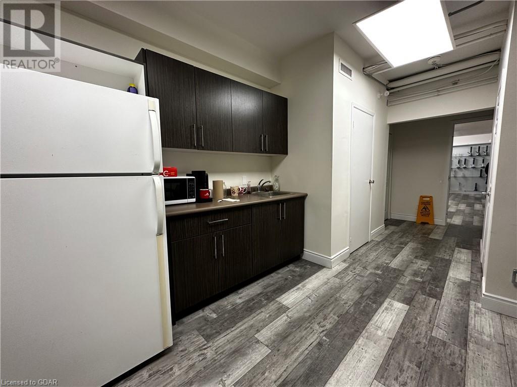 126 MAIN Street S