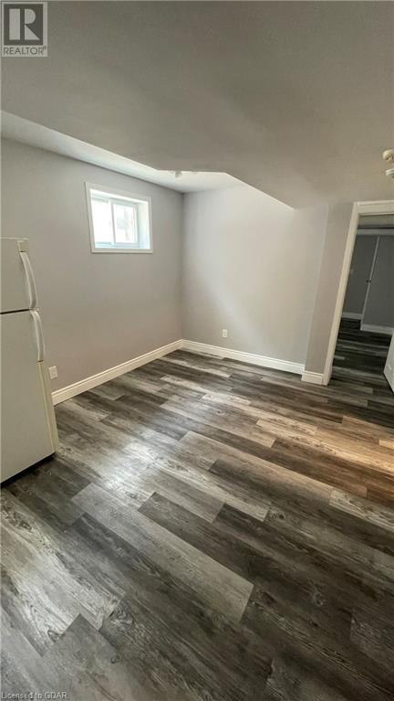126 MAIN Street S