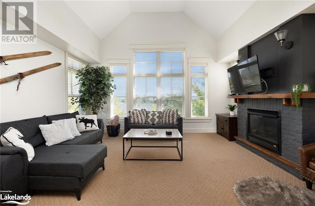 125 FAIRWAY Court Unit# 218