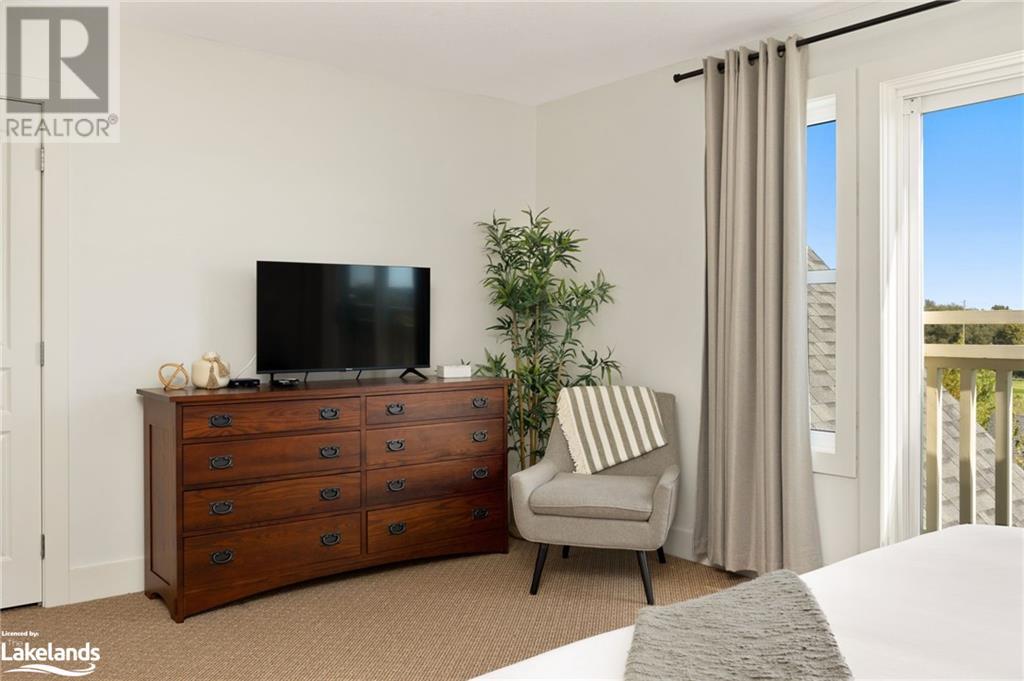 125 FAIRWAY Court Unit# 218