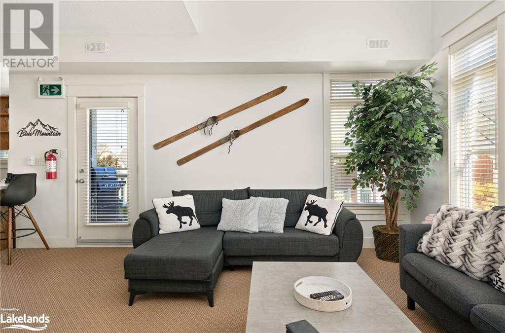 125 FAIRWAY Court Unit# 218