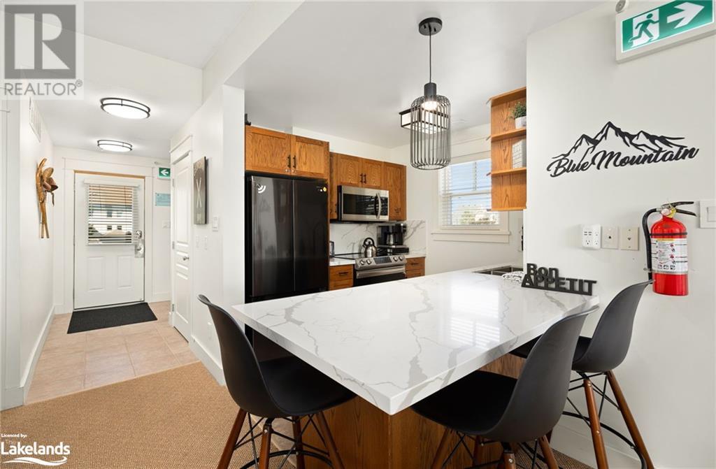 125 FAIRWAY Court Unit# 218