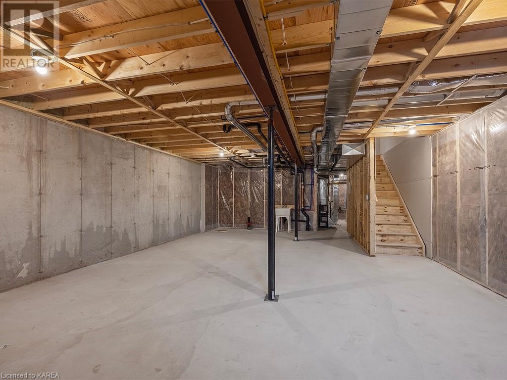 2689 DELMAR Street