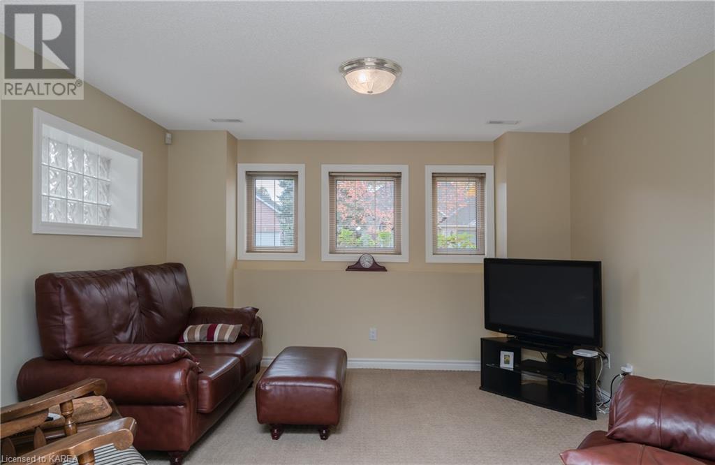 26 KENWOODS Circle