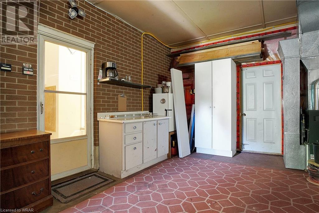 3 KINGSBORO Road