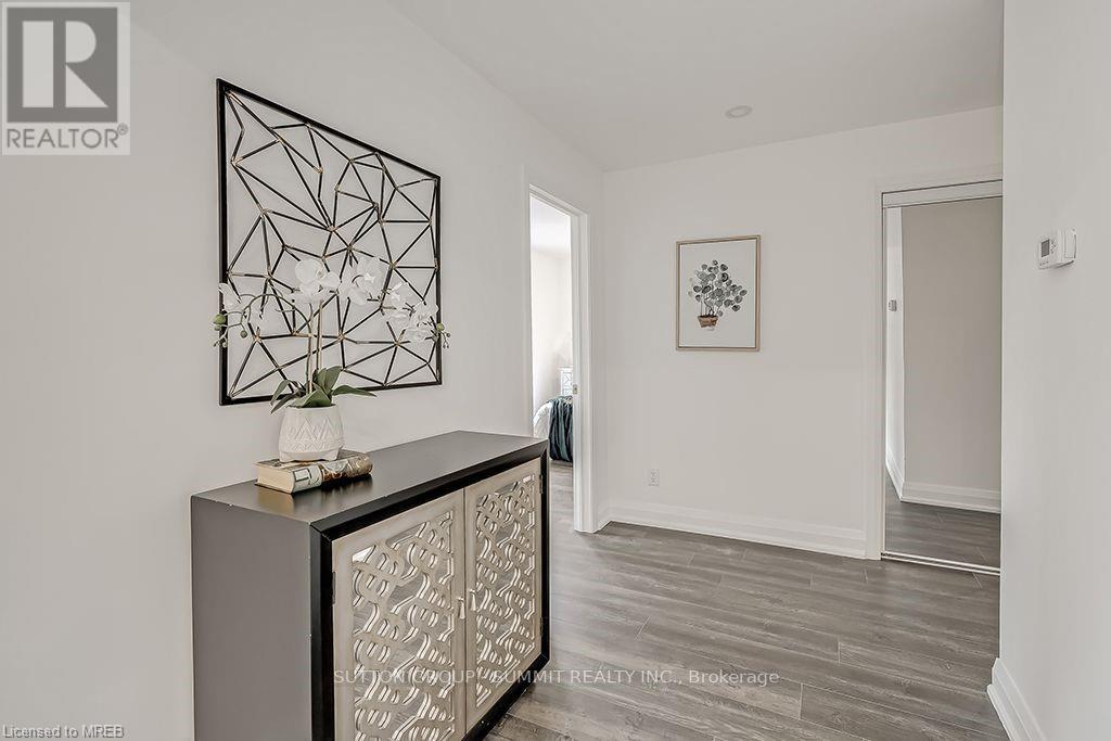 16 UPPER CANADA Drive Unit# Upper