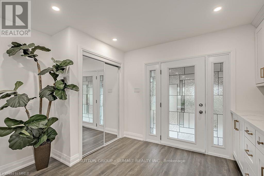 16 UPPER CANADA Drive Unit# Upper