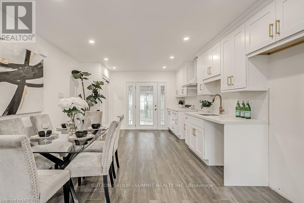 16 UPPER CANADA Drive Unit# Upper