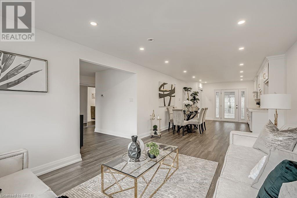 16 UPPER CANADA Drive Unit# Upper