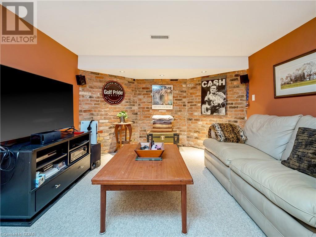 147 LOU'S Boulevard