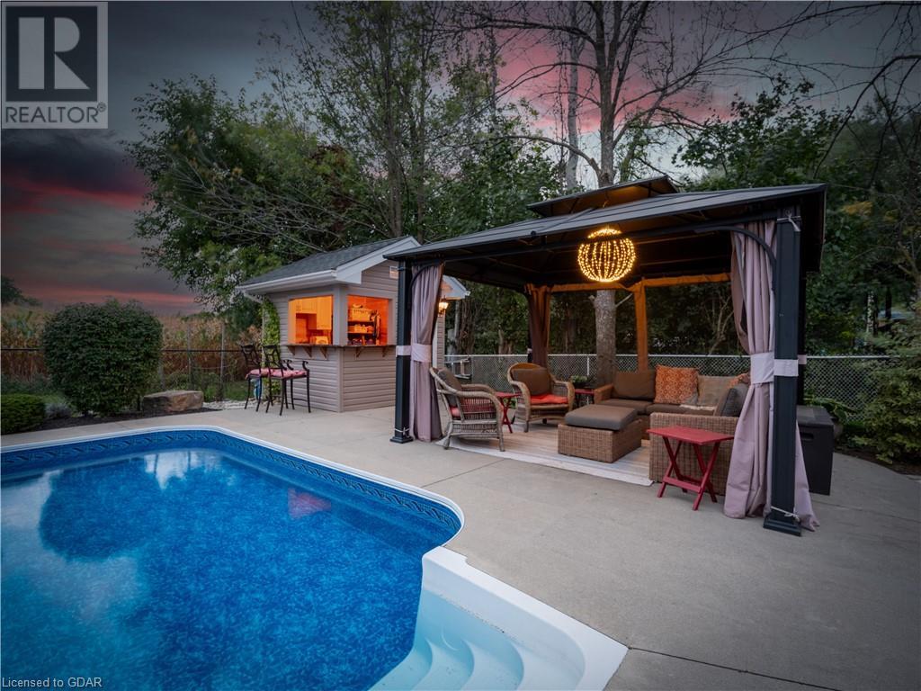 147 LOU'S Boulevard