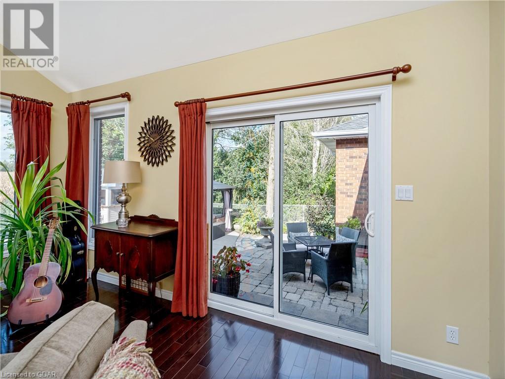 147 LOU'S Boulevard