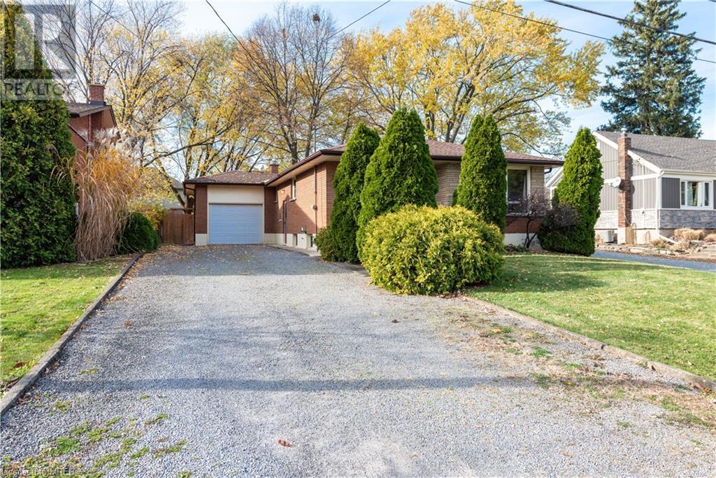 32 VALLEY Road