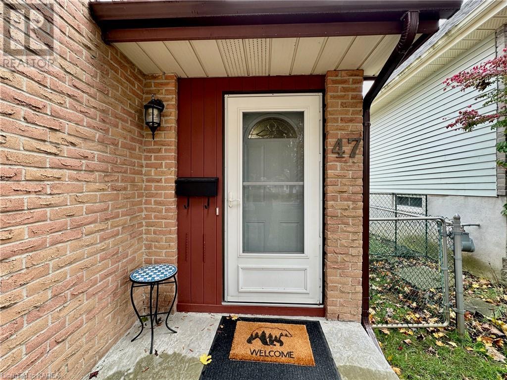 47 DOUGLAS Avenue