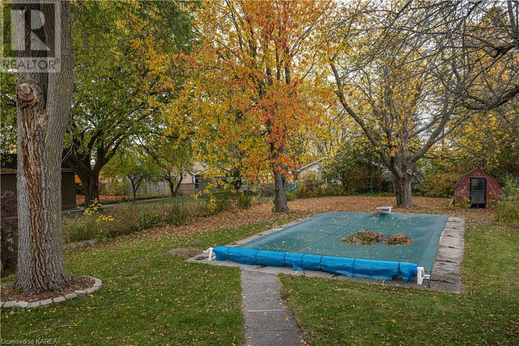 8 MONTGOMERY Boulevard