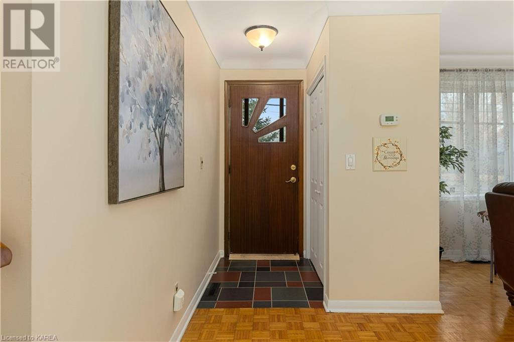 8 MONTGOMERY Boulevard