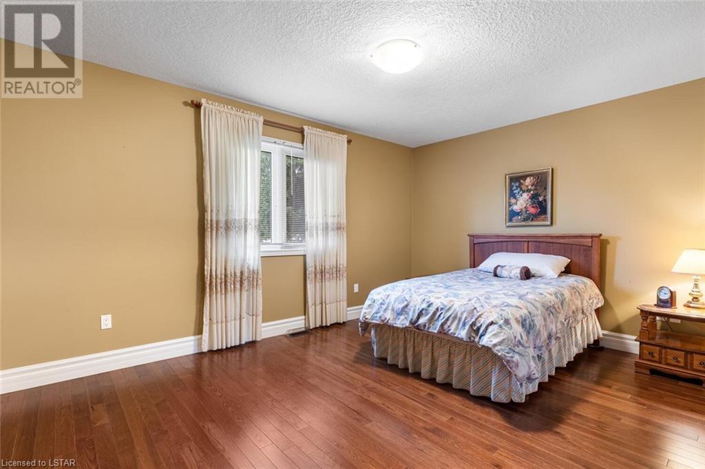 3 HUNTINGTON Terrace