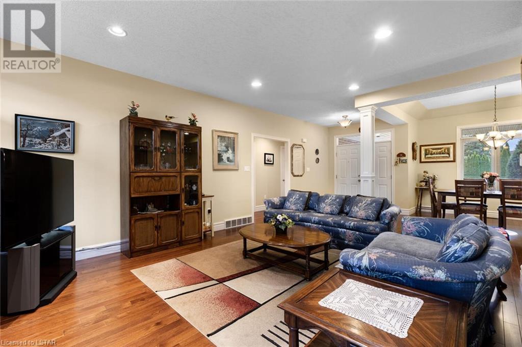 3 HUNTINGTON Terrace