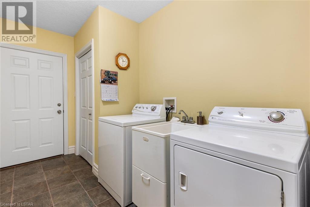 3 HUNTINGTON Terrace