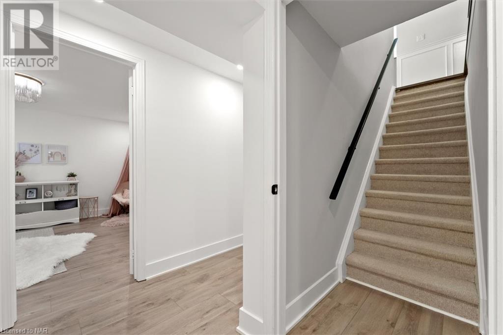 25 UNDERHILL Crescent