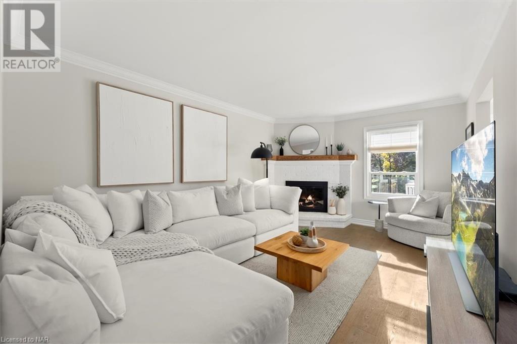 25 UNDERHILL Crescent