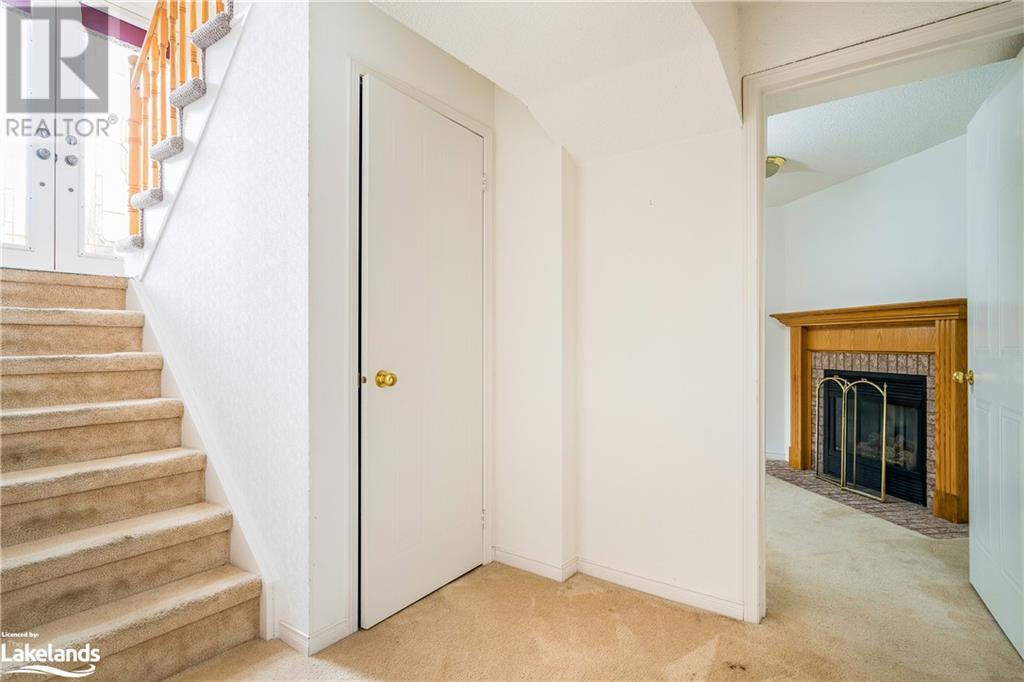 64 ACORN Crescent