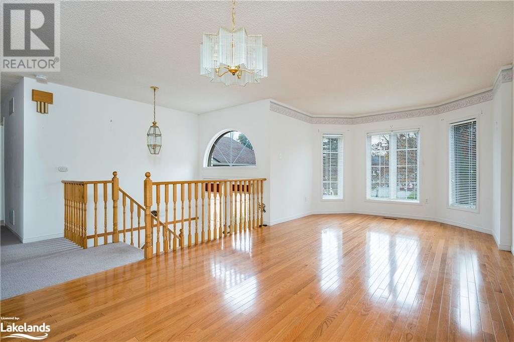 64 ACORN Crescent