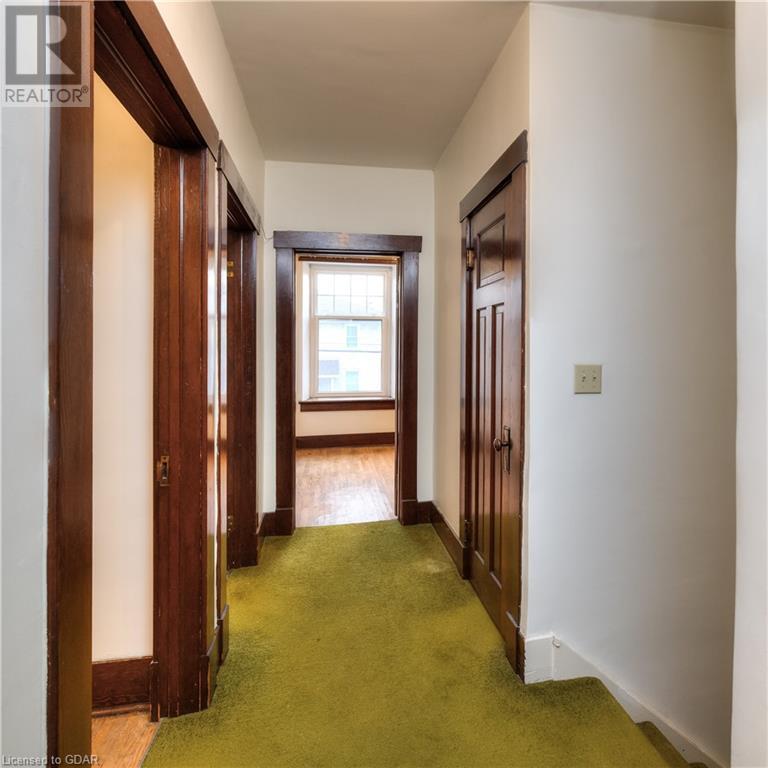 32 ERAMOSA Road