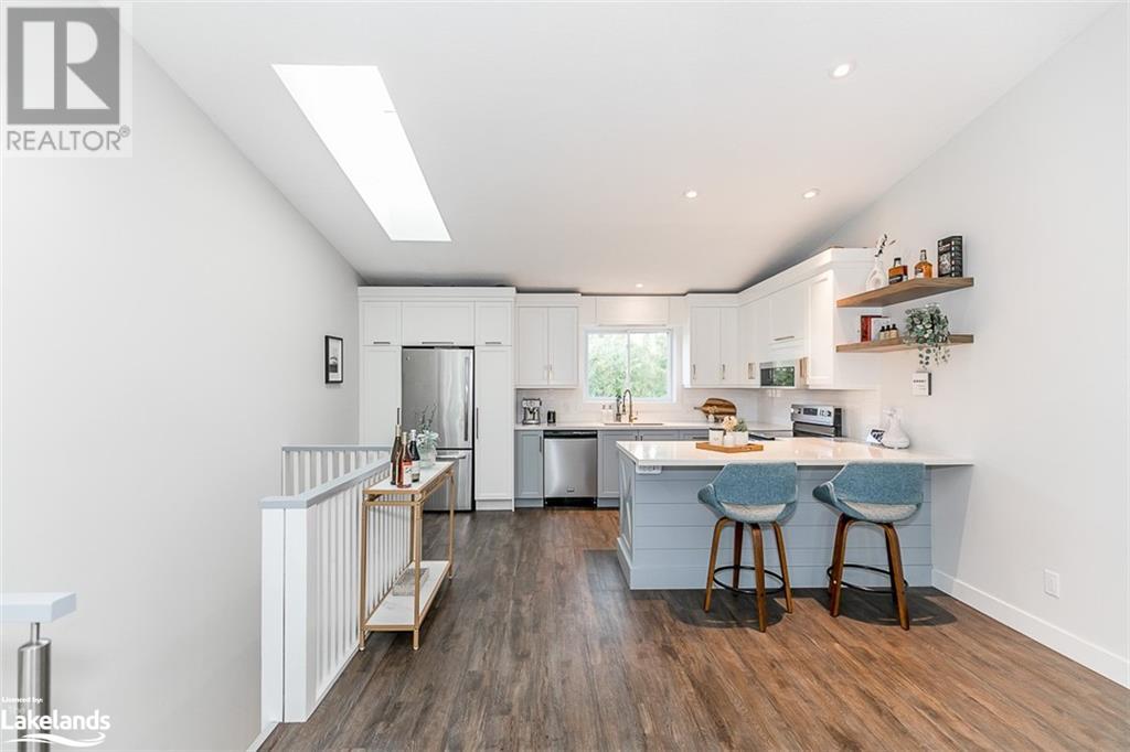 14 DAWSON Drive Unit# 415