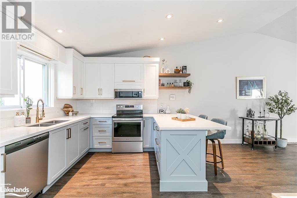 14 DAWSON Drive Unit# 415