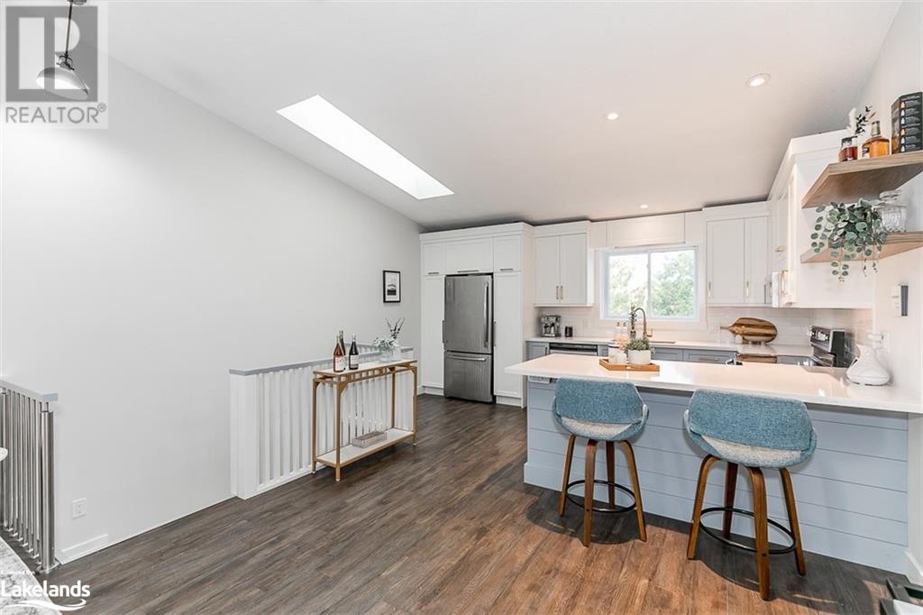 14 DAWSON Drive Unit# 415
