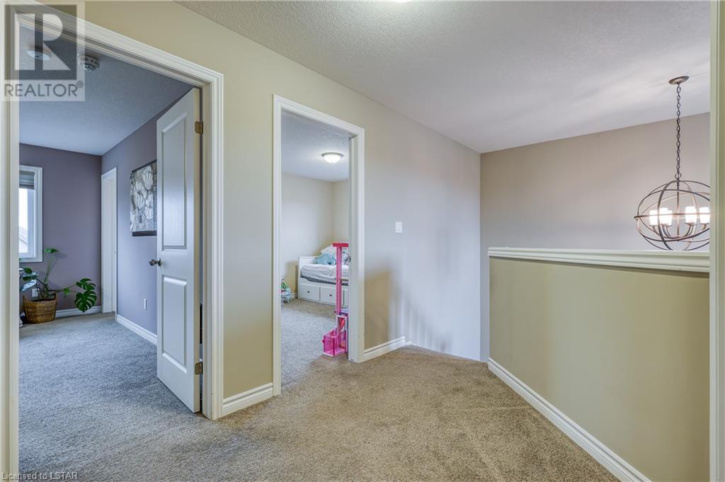 26 BRIDLE Path