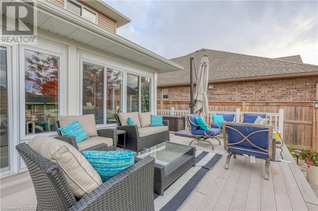 26 BRIDLE Path
