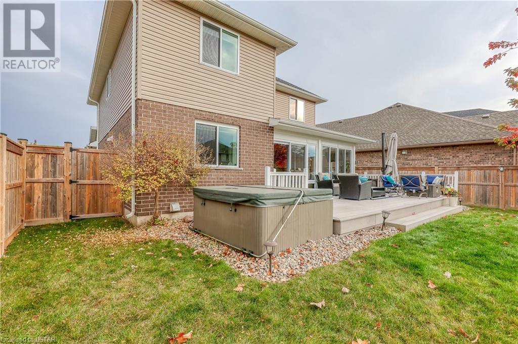 26 BRIDLE Path