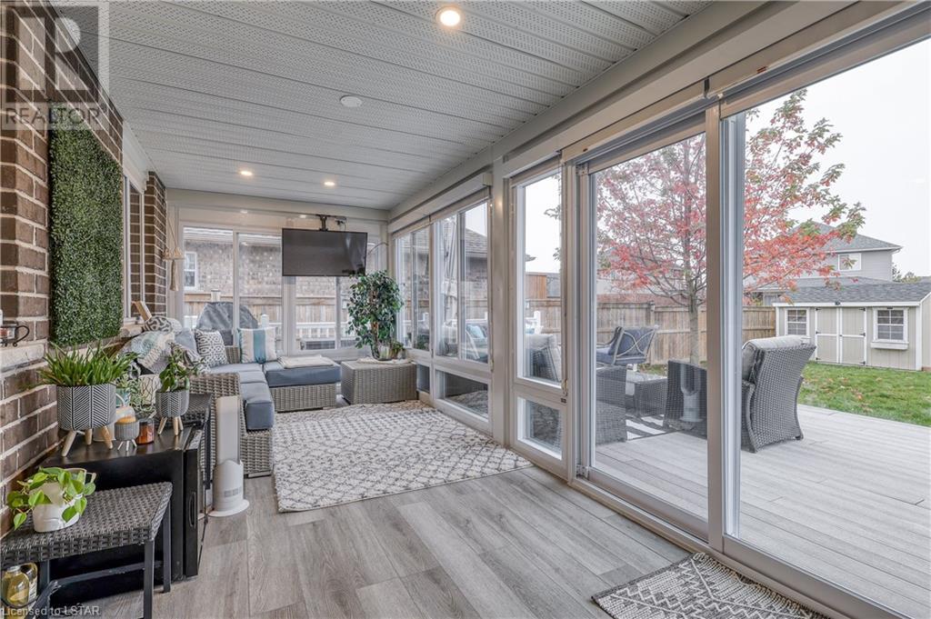 26 BRIDLE Path