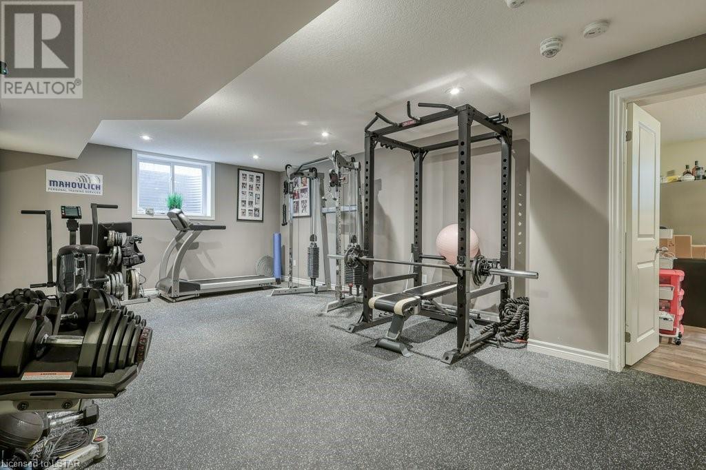 26 BRIDLE Path
